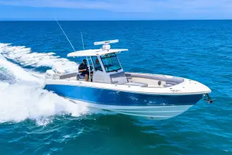 Thumbnail von Boston Whaler 330 Outrage