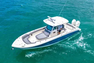 Thumbnail von Boston Whaler 330 Outrage