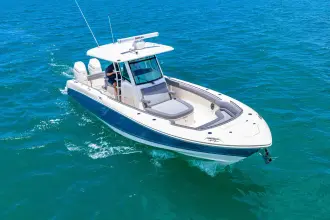 Thumbnail von Boston Whaler 330 Outrage