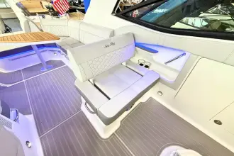 Thumbnail von Sea Ray Sundancer 320
