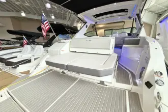 Thumbnail von Sea Ray Sundancer 320