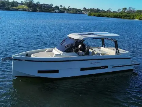 De Antonio Yachts D32