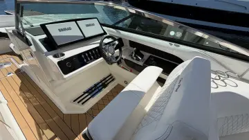 Thumbnail von Sea Ray SLX 310