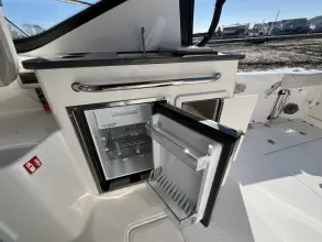 Thumbnail von Boston Whaler 325 Conquest