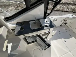 Thumbnail von Boston Whaler 325 Conquest
