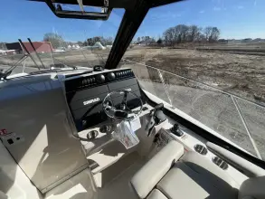 Thumbnail von Boston Whaler 325 Conquest