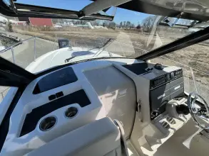 Thumbnail von Boston Whaler 325 Conquest