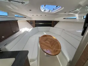 Thumbnail von Boston Whaler 325 Conquest