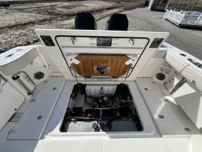 Thumbnail von Boston Whaler 325 Conquest
