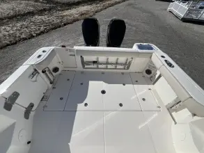 Thumbnail von Boston Whaler 325 Conquest