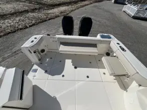 Thumbnail von Boston Whaler 325 Conquest