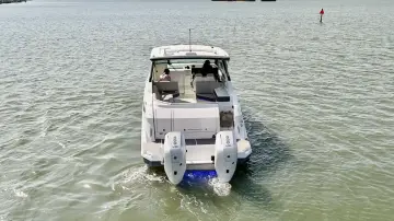 Thumbnail von Sea Ray 320 Sundancer Outboard