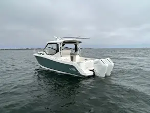 Thumbnail von Boston Whaler 325 Conquest