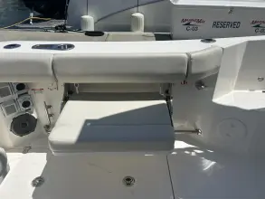 Thumbnail von Boston Whaler 325 Conquest