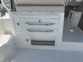 Thumbnail von Boston Whaler 325 Conquest