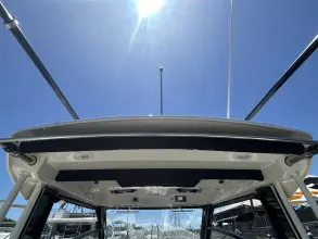 Thumbnail von Boston Whaler 325 Conquest