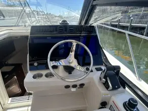 Thumbnail von Boston Whaler 325 Conquest