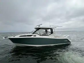 Thumbnail von Boston Whaler 325 Conquest