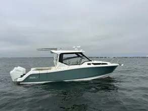 Thumbnail von Boston Whaler 325 Conquest