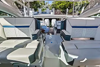 Thumbnail von Tiara Yachts 34LX