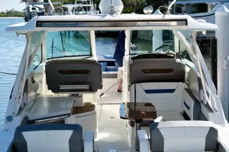 Thumbnail von Tiara Yachts 34LX