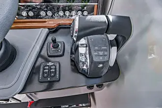 Thumbnail von Tiara Yachts 34LX