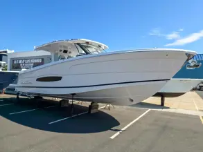 Regal 38 SAV