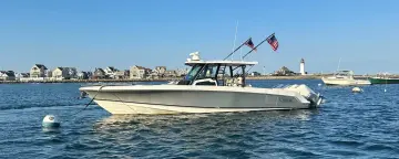 Boston Whaler 380 Outrage