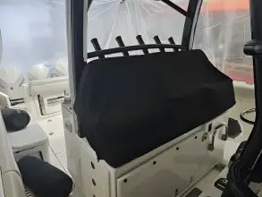 Thumbnail von Boston Whaler 380 Outrage