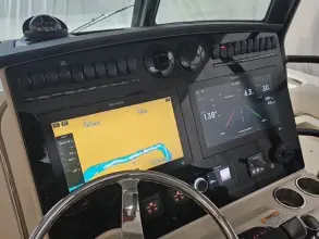 Thumbnail von Boston Whaler 380 Outrage