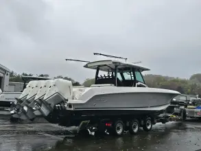 Thumbnail von Boston Whaler 380 Outrage