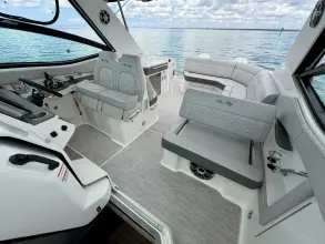 Thumbnail von Sea Ray 320 Sundancer Outboard