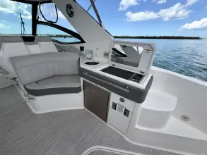 Thumbnail von Sea Ray 320 Sundancer Outboard