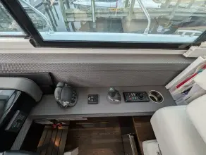 Thumbnail von Cruisers Yachts 54 Cantius