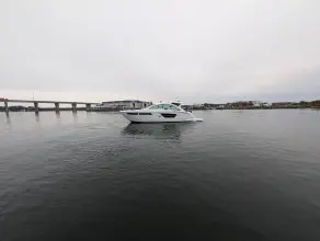Thumbnail von Cruisers Yachts 54 Cantius
