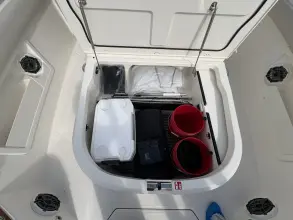 Thumbnail von Boston Whaler 380 Outrage