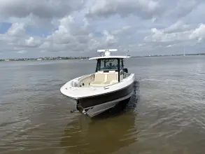 Thumbnail von Boston Whaler 380 Outrage
