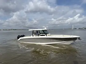 Thumbnail von Boston Whaler 380 Outrage