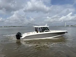 Thumbnail von Boston Whaler 380 Outrage
