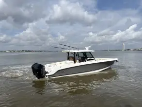 Thumbnail von Boston Whaler 380 Outrage