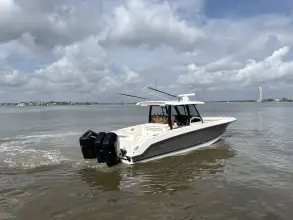 Thumbnail von Boston Whaler 380 Outrage