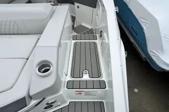 Thumbnail von Sea Ray SLX 310 Outboard