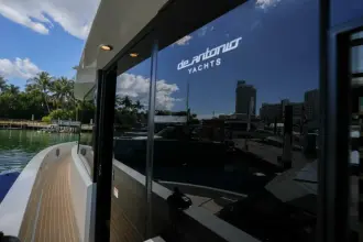 Thumbnail von De Antonio Yachts D60