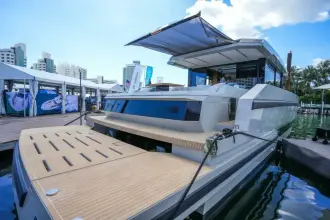 Thumbnail von De Antonio Yachts D60