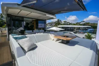 Thumbnail von De Antonio Yachts D60