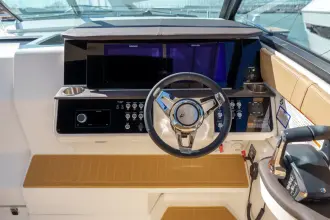 Thumbnail von Sea Ray 320 Sundancer