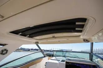 Thumbnail von Sea Ray 320 Sundancer