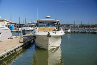 Thumbnail von Sea Ray 320 Sundancer