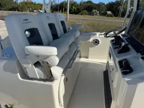 Thumbnail von Cobia 350 Center Console