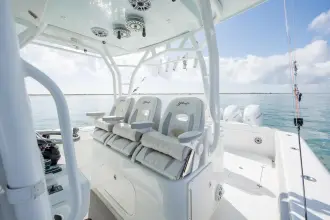 Thumbnail von Yellowfin 42 Offshore